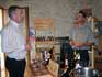 Marc (TasteWine@Home) en Daniel Fournié in de proefruimte van het wijnhuis